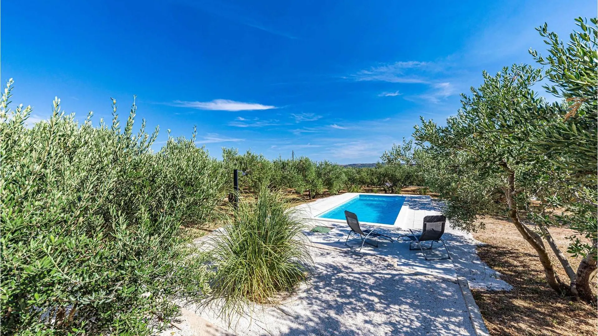4 Bedroom Beautiful Home In Kastel Stafilic