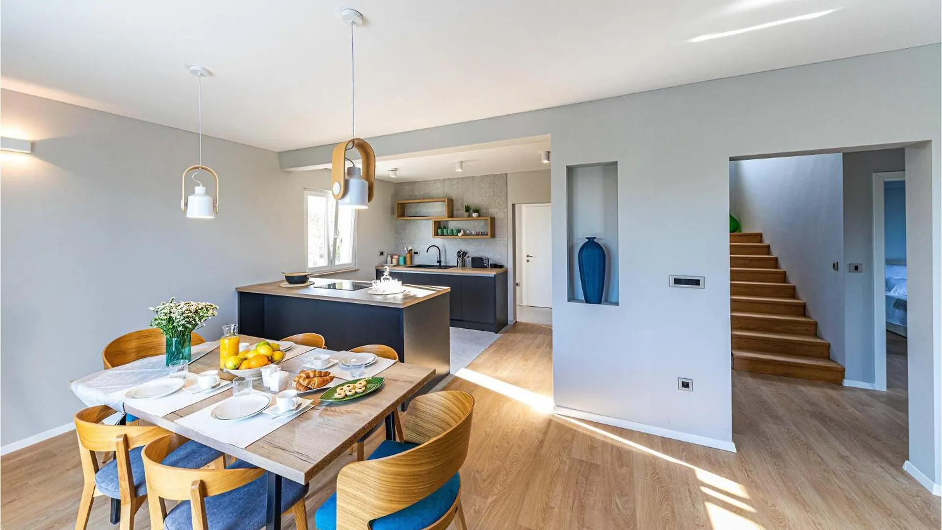 Holiday home 4 Bedroom Beautiful Home In Kastel Stafilic