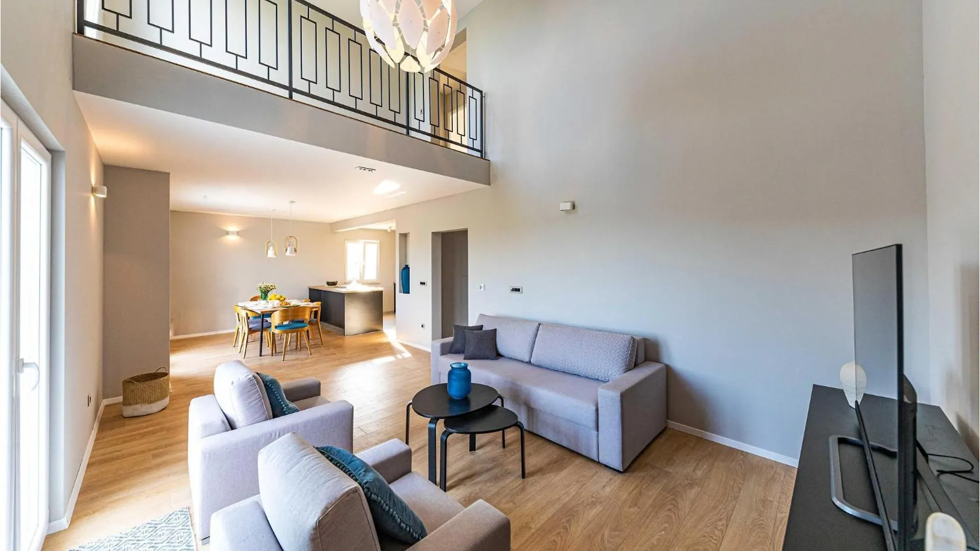 4 Bedroom Beautiful Home In Kastel Stafilic 0*,
