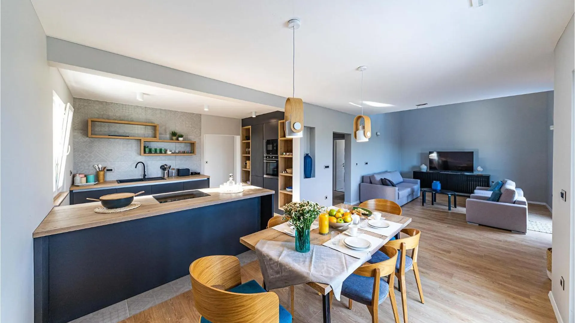 Holiday home 4 Bedroom Beautiful Home In Kastel Stafilic