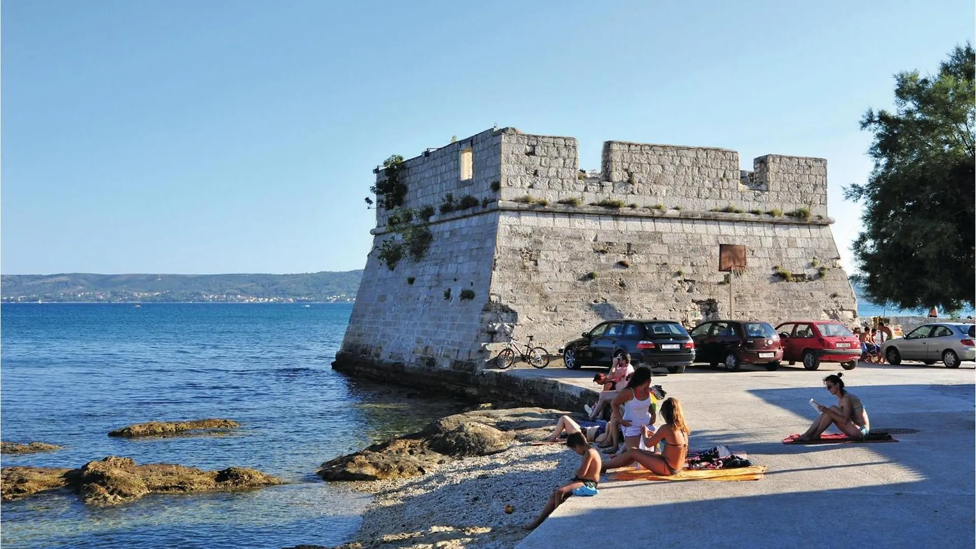 4 Bedroom Beautiful Home In Kastel Stafilic Croatia